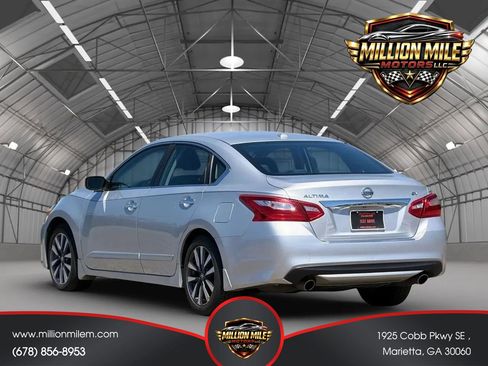 Used 2017 Nissan Altima 2.5 SV FWD image 10