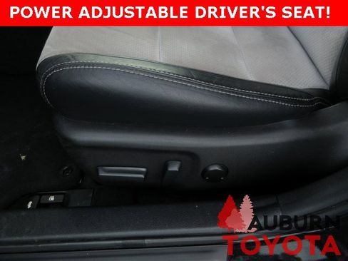 Used 2012 Toyota Camry SE image 11