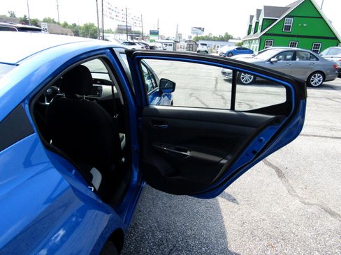 Used 2021 Nissan Versa SV image 17