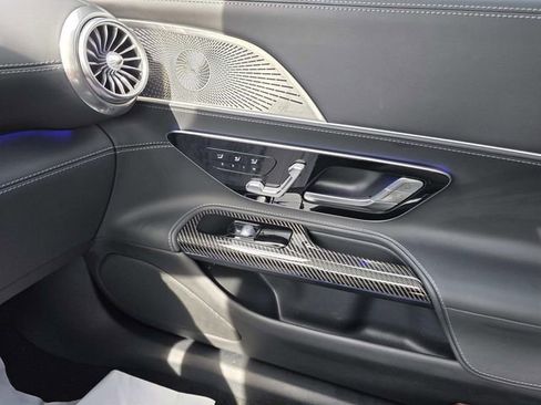 Used 2022 Mercedes-Benz SL 63 AMG 4MATIC image 25