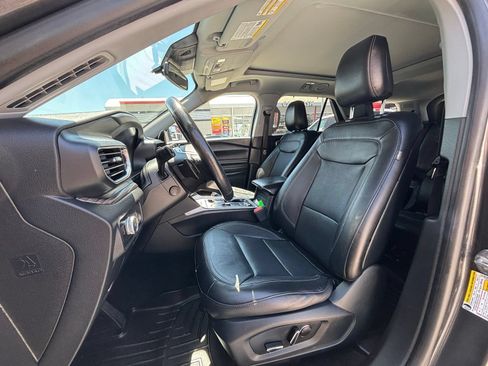 Used 2020 Ford Explorer Limited w/ Class III Trailer Tow Package AWD/4WD image 13