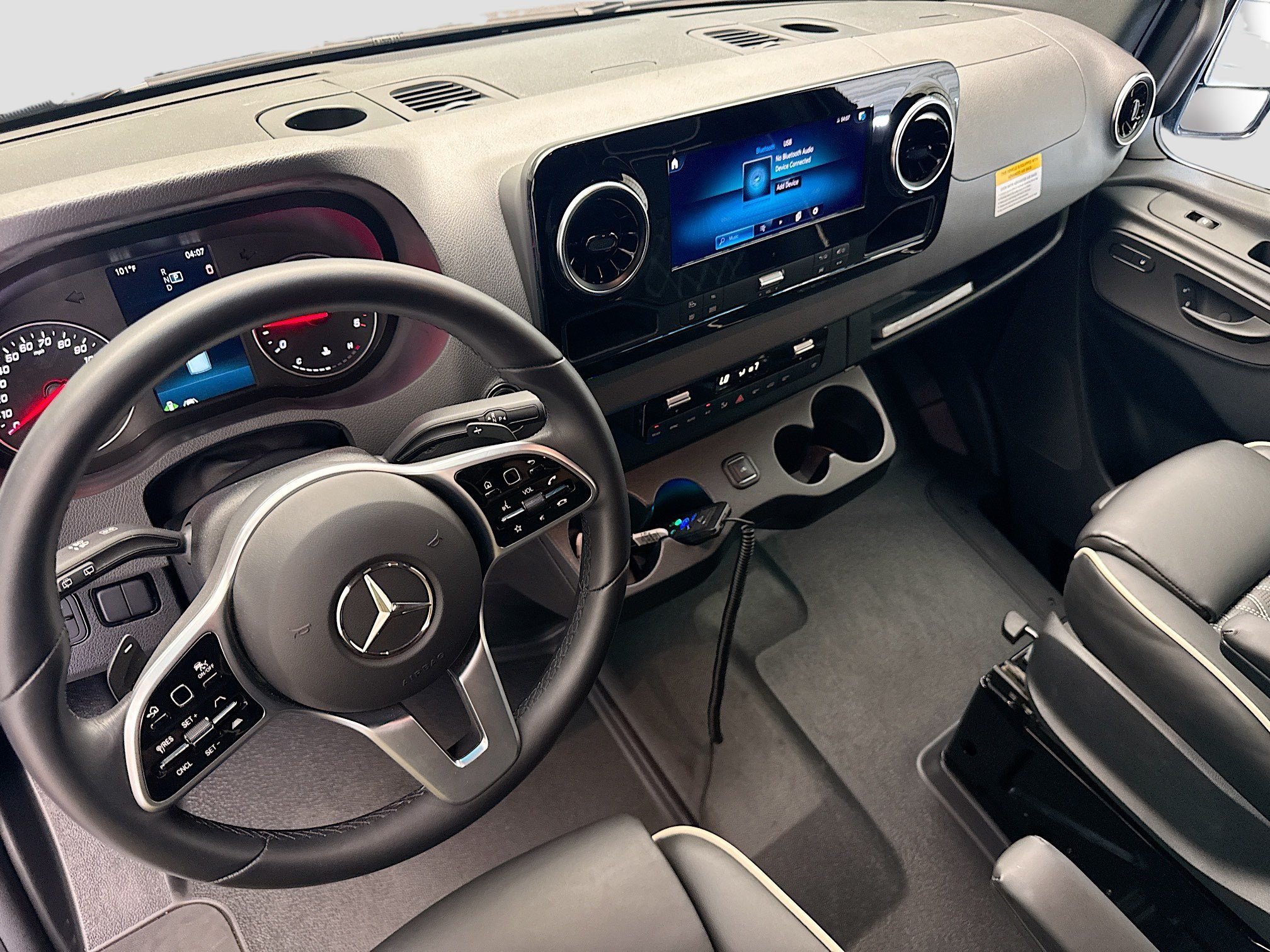 Used 2022 Mercedes-Benz Sprinter 2500 image 7