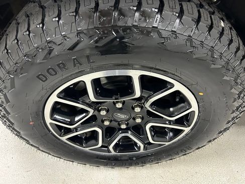 Used 2018 Ford F150 XL w/ Equipment Group 101A Mid AWD/4WD image 9
