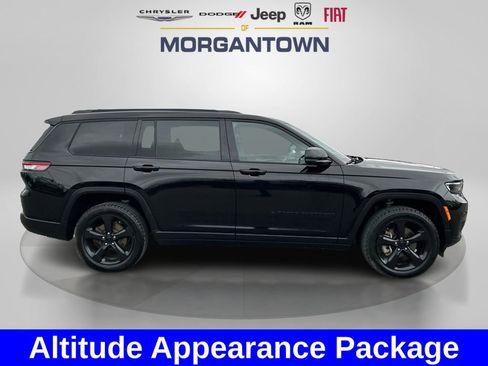 Certified 2023 Jeep Grand Cherokee L Laredo image 4