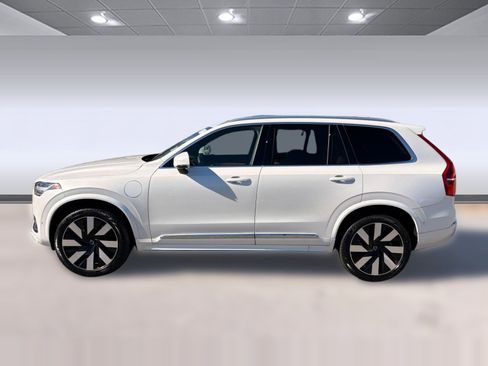 Certified 2024 Volvo XC90 T8 Ultimate w/ Protection Package Premier image 2