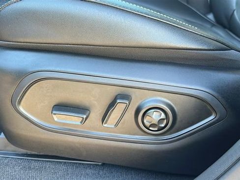 Used 2023 Jeep Grand Cherokee L Altitude image 11