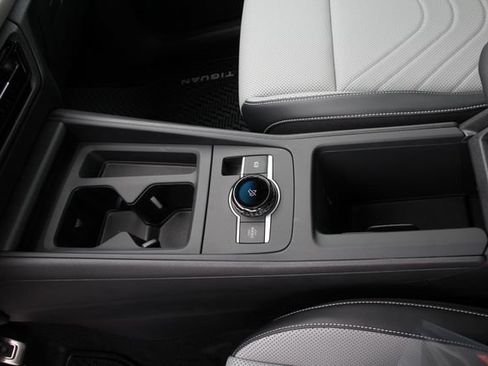 New 2026 Volkswagen Tiguan SE R-Line image 20