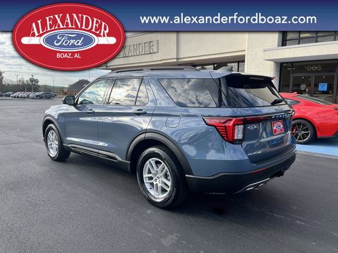 New 2026 Ford Explorer Active w/ Active Comfort Package image 2