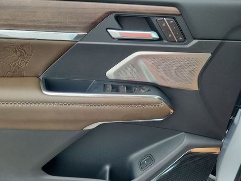 New 2026 GMC Acadia Denali Ultimate FWD image 15