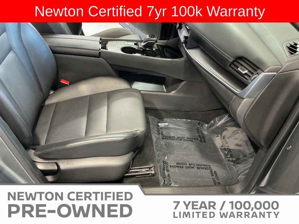 Used 2024 Nissan Rogue SV w/ SV Premium Package FWD image 15