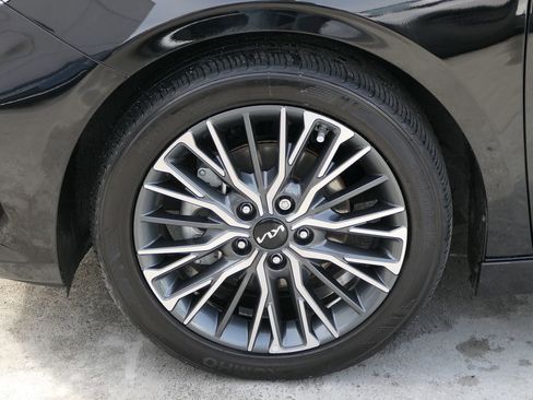 Used 2024 Kia Forte GT-Line w/ GT-Line Premium Package image 10