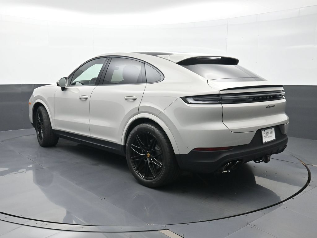 Certified 2024 Porsche Cayenne Coupe AWD/4WD image 3