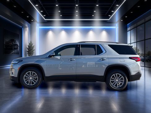 Used 2023 Chevrolet Traverse LT w/ LPO, Cargo Package AWD/4WD image 7
