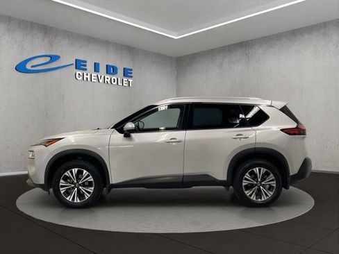 Used 2021 Nissan Rogue SV w/ Premium Package AWD/4WD image 12