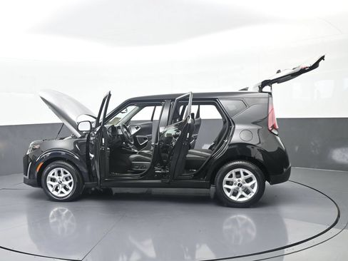 Used 2023 Kia Soul S FWD image 70