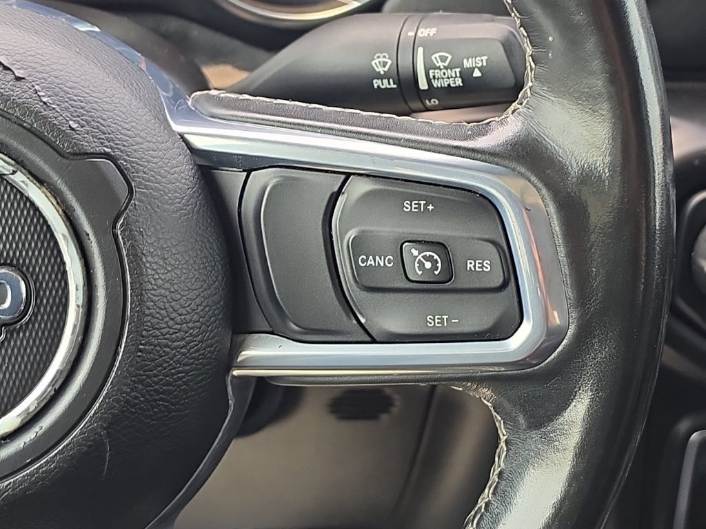 Certified 2021 Jeep Gladiator Overland w/ Popular Equipment Package AWD/4WD image 29