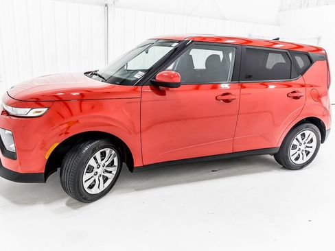 Used 2021 Kia Soul LX FWD image 4