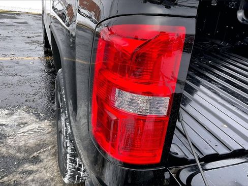 Used 2018 GMC Sierra 1500 SLE w/ SLE Value Package image 27