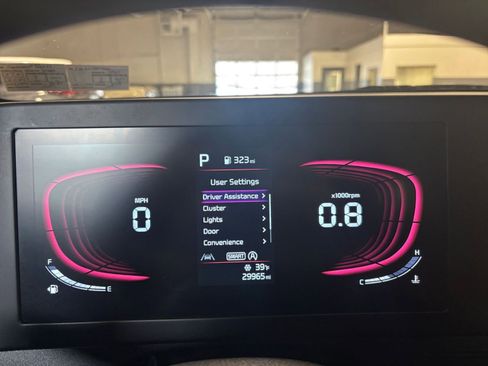 Used 2025 Kia Sportage LX image 39