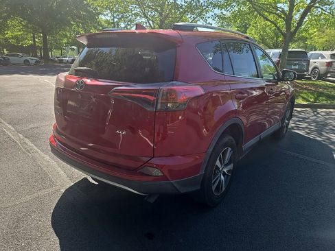 Used 2016 Toyota RAV4 XLE image 9