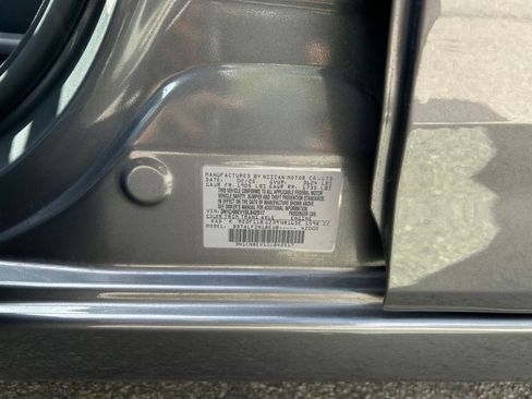 Used 2025 Nissan Versa SV FWD image 23
