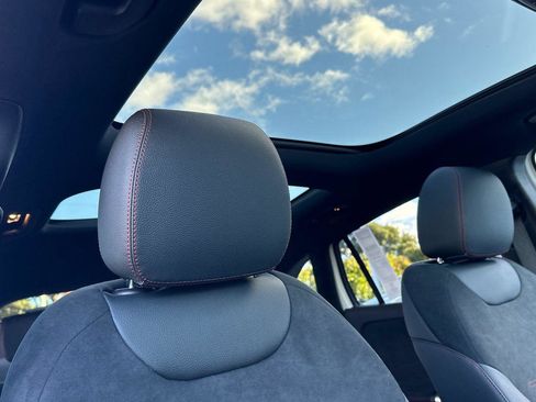 Used 2025 Mercedes-Benz GLA 250 4MATIC image 16