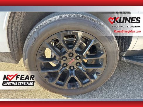 Used 2024 GMC Yukon Denali image 14