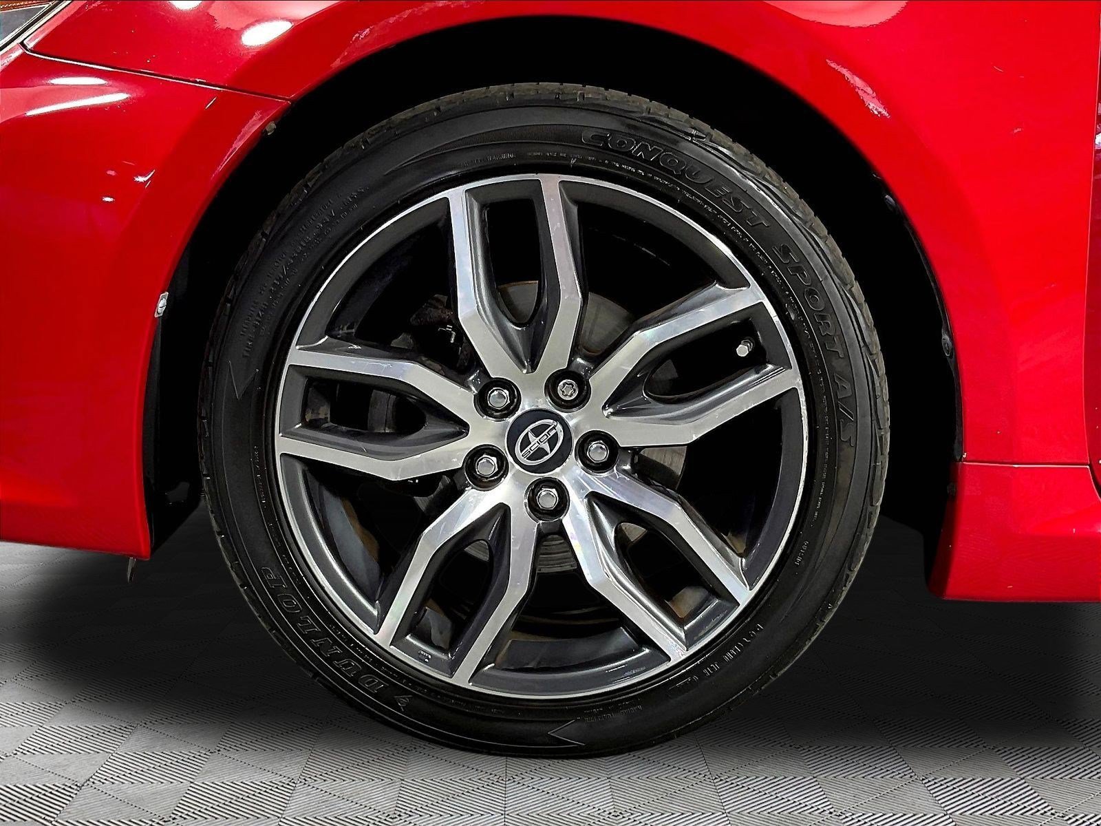 Used 2015 Scion tC FWD image 31