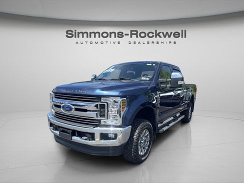 Used 2018 Ford F250 XLT w/ XLT Premium Package AWD/4WD image 1