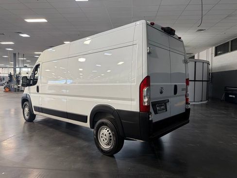 Used 2026 RAM ProMaster 2500 w/ Convenience Group FWD image 8