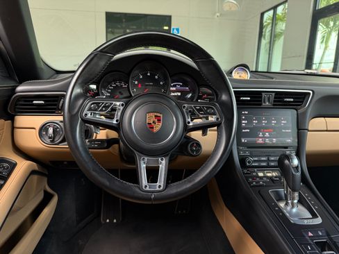 Used 2019 Porsche 911 Carrera S RWD image 33
