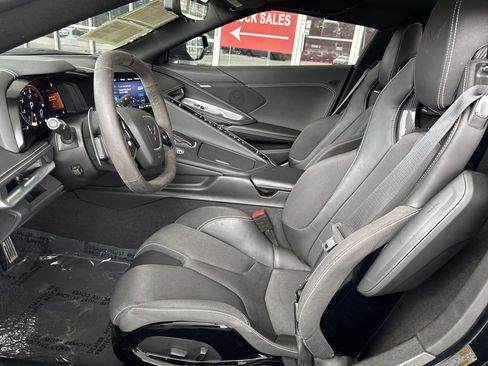 Used 2021 Chevrolet Corvette Stingray Convertible w/ 1LT image 15