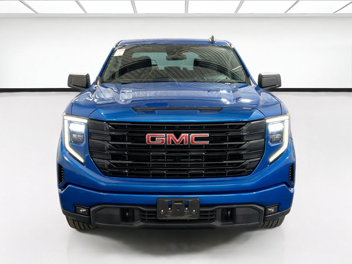 Used 2023 GMC Sierra 1500 Elevation AWD/4WD image 2