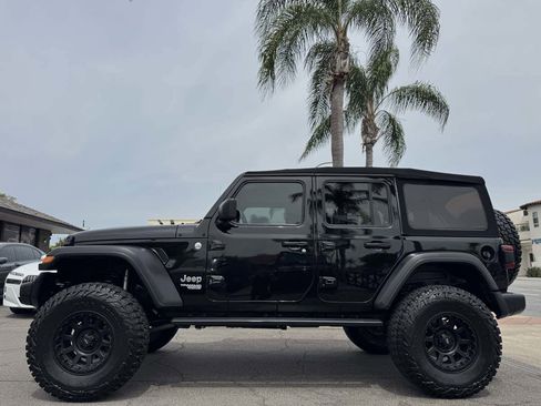 Used 2020 Jeep Wrangler Unlimited Sport S image 2