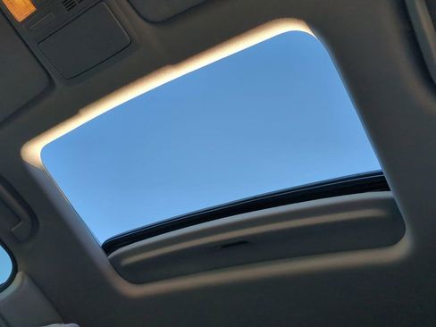 Used 2022 Honda CR-V Touring image 21