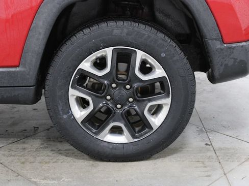 Used 2018 Jeep Compass Trailhawk w/ Leather Interior Group AWD/4WD image 19