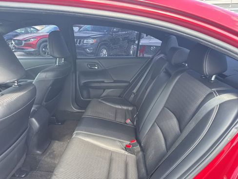 Used 2017 Honda Accord Sport image 18