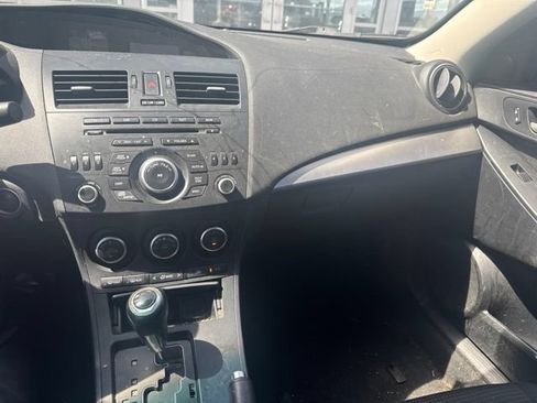 Used 2013 MAZDA MAZDA3 i Touring FWD image 11