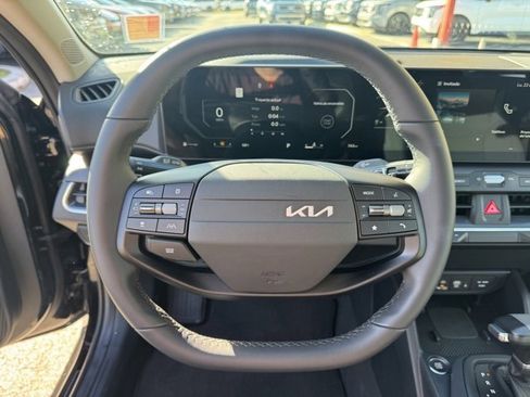 Certified 2025 Kia K4 EX image 22