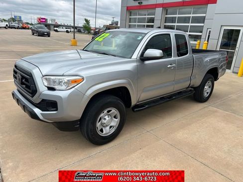 Used 2022 Toyota Tacoma SR w/ SR Convenience Package RWD image 1