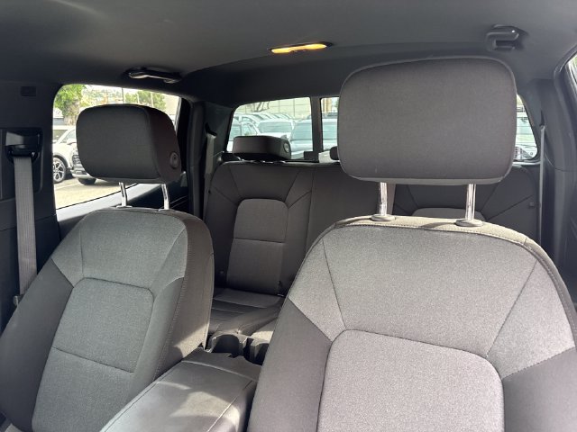Used 2025 Chevrolet Colorado Trail Boss AWD/4WD image 38