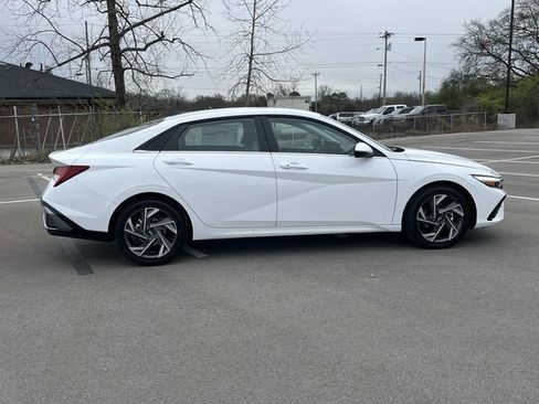 New 2026 Hyundai Elantra Limited image 4