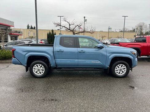 Certified 2026 Toyota Tacoma SR5 AWD/4WD image 6