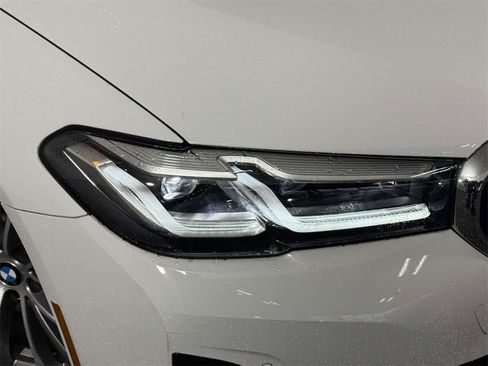 Used 2023 BMW 530i xDrive w/ Convenience Package image 15