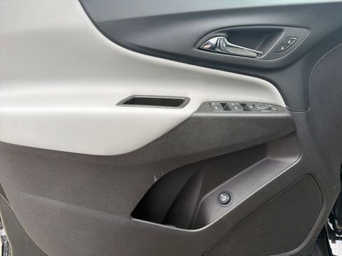 Used 2024 Chevrolet Equinox LT image 15