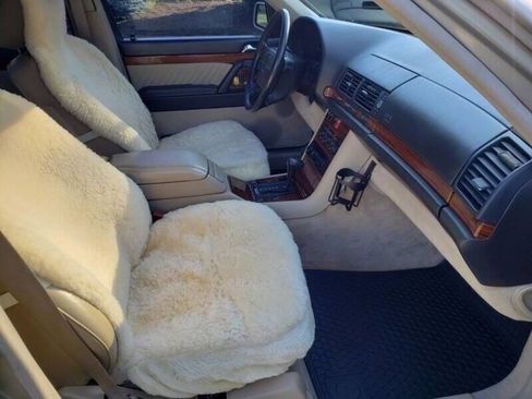 Used 1993 Mercedes-Benz 300 SD Sedan image 11