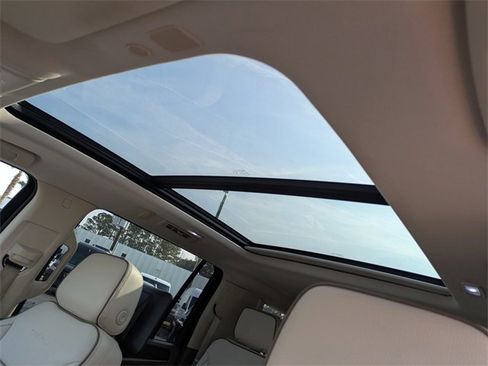 Used 2023 GMC Yukon XL Denali image 27