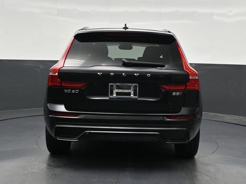 Used 2024 Volvo XC60 B5 Plus AWD/4WD image 5