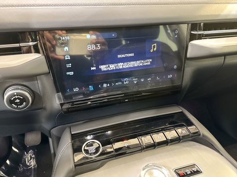 New 2025 Lincoln Navigator L Reserve image 17