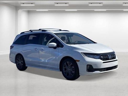 New 2026 Honda Odyssey Touring image 6